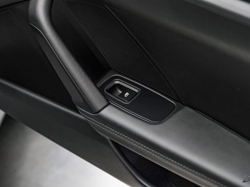 Used 2024 Porsche 911 Carrera RWD image 85