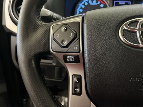 Used 2016 Toyota Tacoma SR5 w/ Towing Package RWD image 32