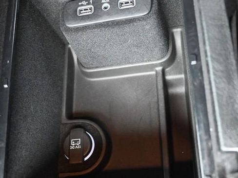 Used 2023 Dodge Charger SXT image 22