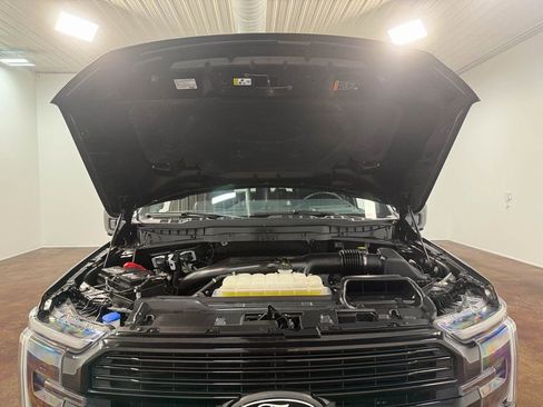 Used 2024 Ford F150 Platinum image 19