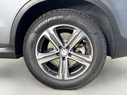 Used 2016 Mercedes-Benz GLC 300 4MATIC image 31