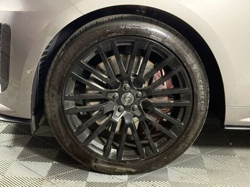Used 2024 Land Rover Range Rover Sport AWD/4WD image 13