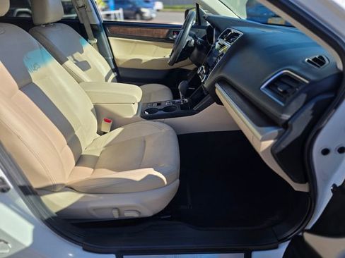 Used 2019 Subaru Outback 3.6R Limited image 10