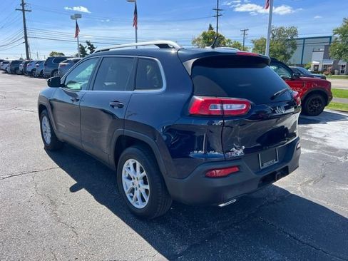 Used 2015 Jeep Cherokee Latitude w/ Comfort/Convenience Group AWD/4WD image 7