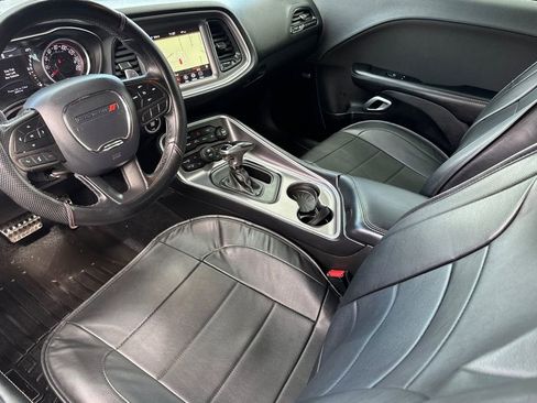 Used 2020 Dodge Challenger R/T RWD image 13