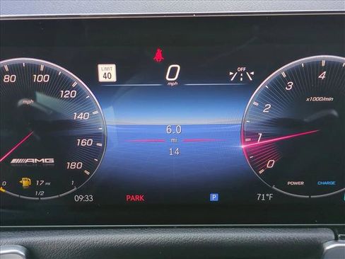 New 2026 Mercedes-Benz GLB 35 AMG 4MATIC image 11