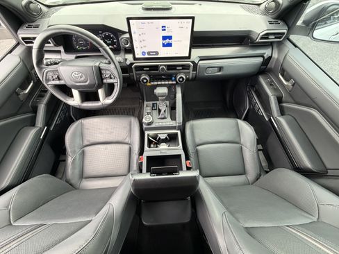 Used 2025 Toyota 4Runner Limited AWD/4WD image 26