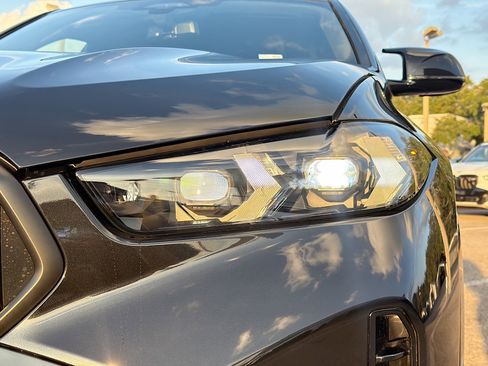 New 2026 BMW X6 M60i image 9