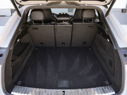 Used 2021 Porsche Cayenne Coupe image 28