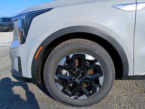 New 2026 Kia Sorento S image 16