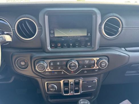 Used 2023 Jeep Wrangler Unlimited Sahara w/ Cold Weather Group AWD/4WD image 27