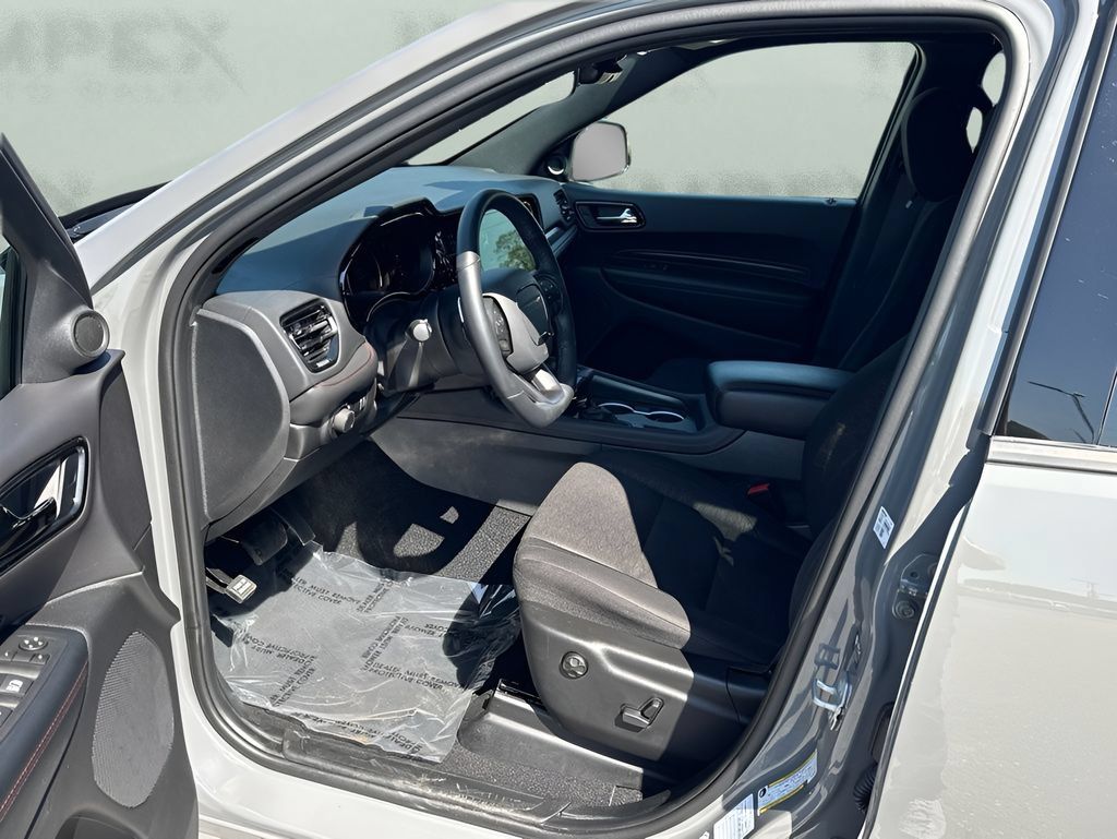 Used 2026 Dodge Durango GT RWD image 9