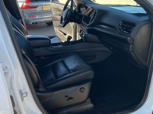 Used 2024 Dodge Durango GT image 34