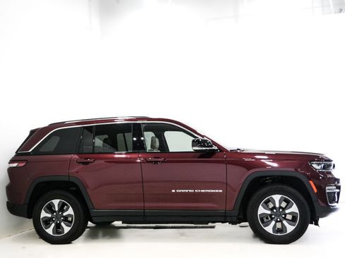 Used 2022 Jeep Grand Cherokee Limited 4xe image 5