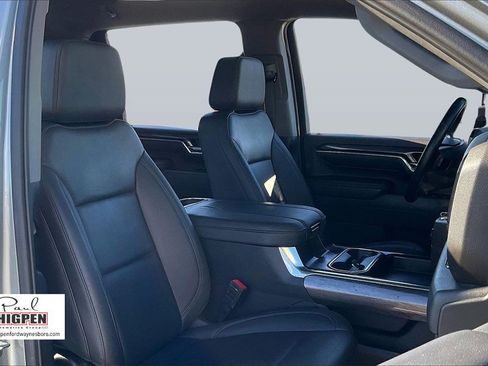 Used 2024 Chevrolet Silverado 2500 LTZ w/ LTZ Convenience Package image 7