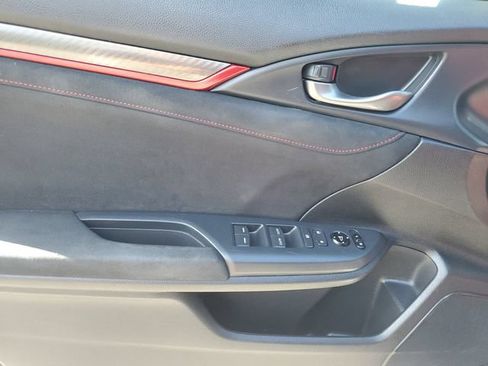 Used 2018 Honda Civic Type R image 17