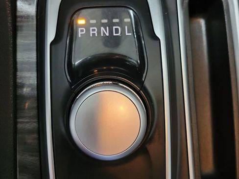 Used 2019 Chrysler 300 Touring w/ Driver Convenience Group RWD image 35