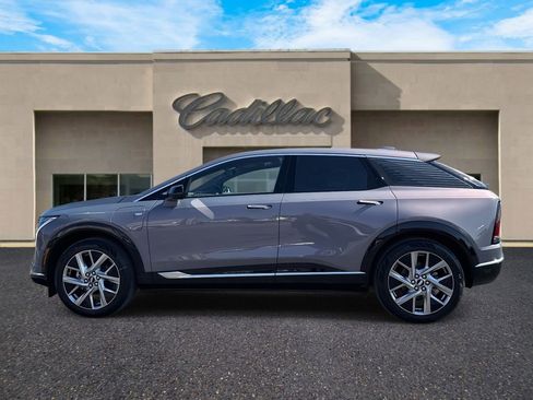 New 2026 Cadillac Optiq Luxury 1 image 6