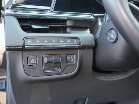 Used 2023 Cadillac Escalade Sport w/ LPO, ONYX Package image 16