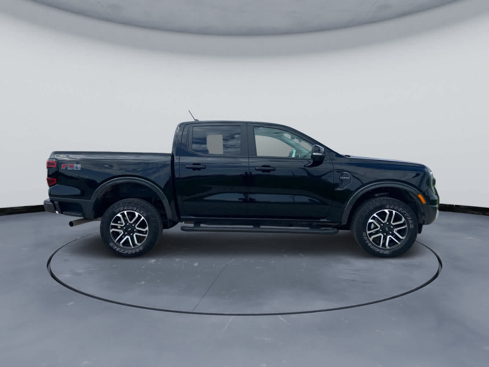 Used 2024 Ford Ranger Lariat w/ FX4 Off-Road Package AWD/4WD image 7