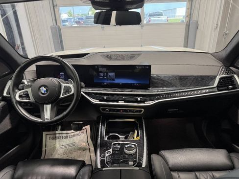 Used 2023 BMW X7 xDrive40i w/ Executive Package AWD/4WD image 38