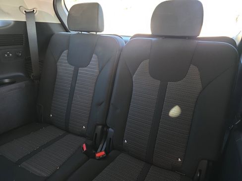 Certified 2025 Kia Sorento LX image 21