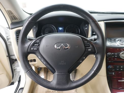 Used 2017 INFINITI QX50 2WD w/ Technology Package image 16