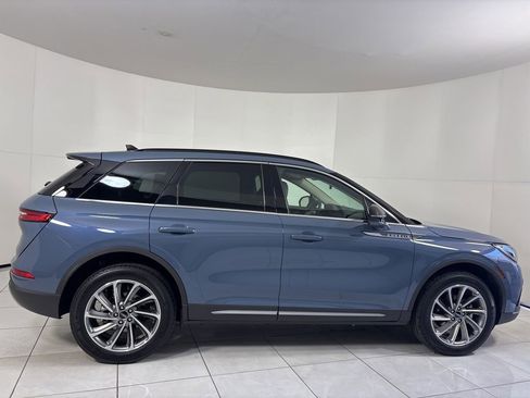 Used 2026 Lincoln Corsair Premiere image 6