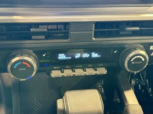 Used 2024 Toyota Tacoma SR5 AWD/4WD image 13