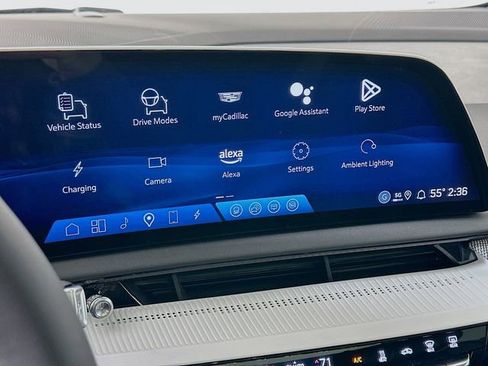 New 2025 Cadillac Optiq Luxury 1 image 8