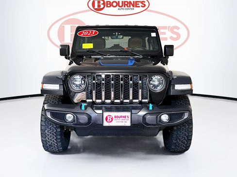 Used 2023 Jeep Wrangler Unlimited Rubicon 4xe w/ Cold Weather Group AWD/4WD image 6