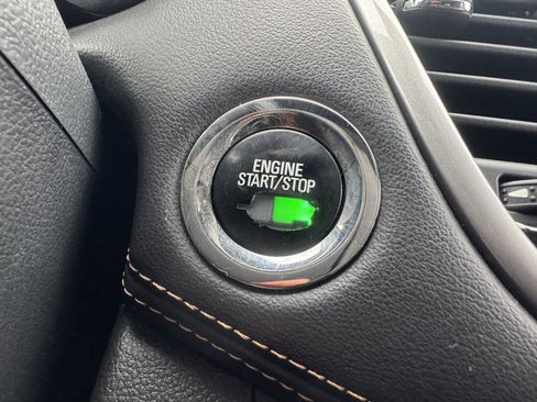 Used 2018 Chevrolet Trax LT w/ LT Convenience Package image 30