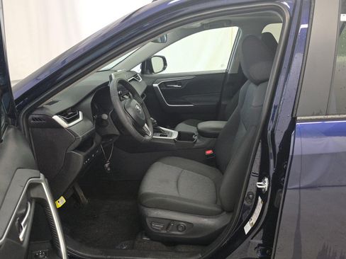Used 2025 Toyota RAV4 XLE w/ Convenience Package AWD/4WD image 7