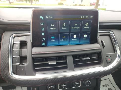 Used 2024 Chevrolet Suburban RST w/ Sport Performance Package AWD/4WD image 9
