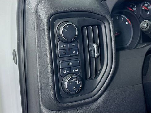 Used 2024 Chevrolet Silverado 1500 Custom Trail Boss AWD/4WD image 21