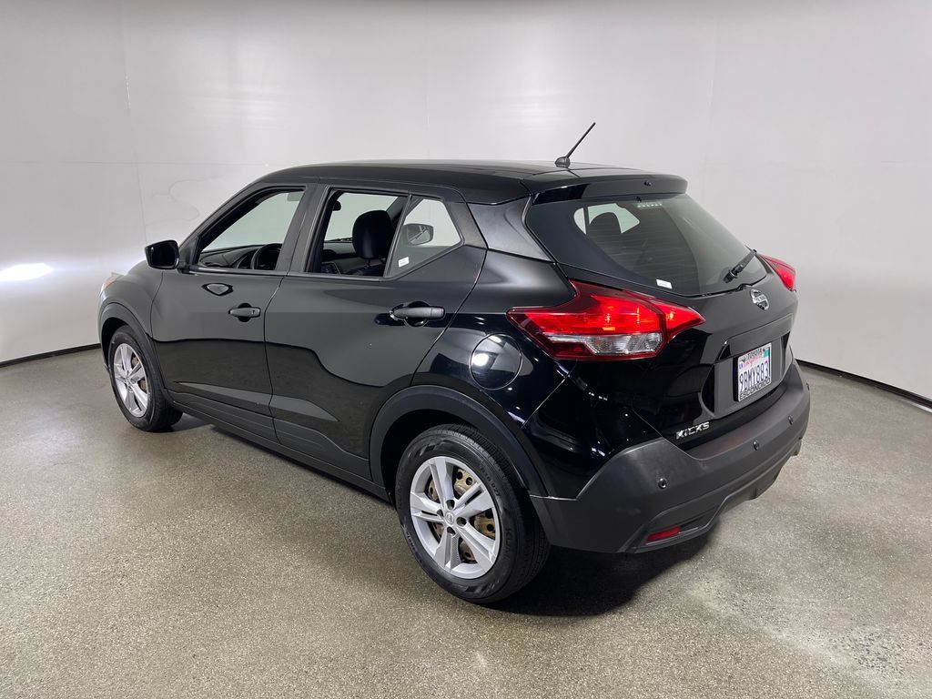 Used 2020 Nissan Kicks S FWD image 5