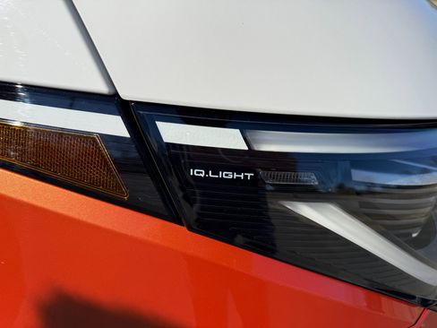 Used 2025 Volkswagen ID. Buzz Pro S Plus image 13