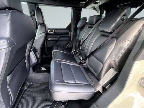 New 2025 Ford Bronco Outer Banks image 10