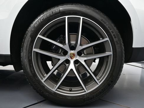 Used 2026 Porsche Macan AWD/4WD image 26