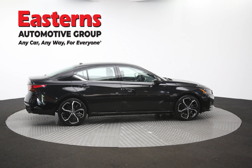 Used 2024 Nissan Altima 2.5 SR FWD image 46