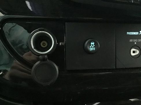 Used 2023 GMC Savana 2500 image 33