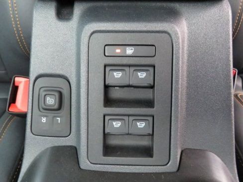 Certified 2022 Ford Bronco Badlands w/ Sasquatch Package image 18