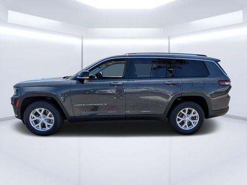 Used 2023 Jeep Grand Cherokee L Limited AWD/4WD image 6