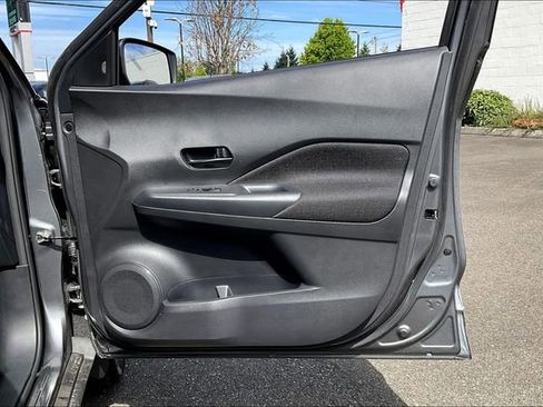 New 2025 Nissan Kicks Play S image 23