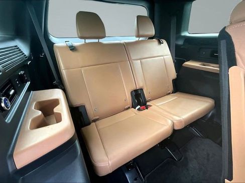 Used 2025 Hyundai Santa Fe Limited FWD image 24