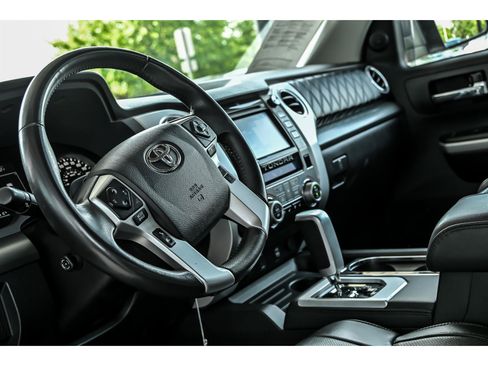 Used 2019 Toyota Tundra Platinum AWD/4WD image 16