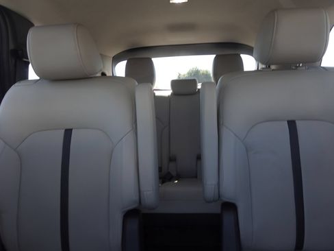 Used 2024 MAZDA CX-90 Plug-In Hybrid w/ Preferred AWD/4WD image 15