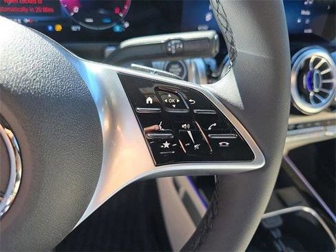 Certified 2026 Mercedes-Benz GLB 250 4MATIC image 38