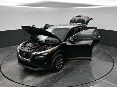 Used 2023 Nissan Rogue S image 39