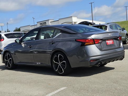 Used 2024 Nissan Altima 2.5 SR FWD image 6